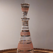 Charger l'image dans la galerie, Carafe en verre Art déco
