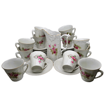 Charger l'image dans la galerie, Service  à café ou à chocolat Art nouveau en porcelaine blanche fleurie de petites roses pour 12 personnes, années 1900