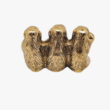 Load image into Gallery viewer, Figurine en laiton représentant les trois singes de la sagesse, XXè siècle