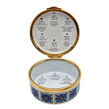 Load image into Gallery viewer, Staffordshire Enamels, Boîte en porcelaine émaillée « Zodiaque », années 1970-1980 Le Charme des Violettes - Brocante en ligne