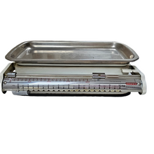 Load image into Gallery viewer, Stube. Vintage household scale