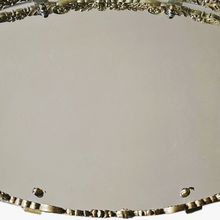 Load image into Gallery viewer, Surtout (centre de table) rococo revival en laiton doré et miroir, XXè