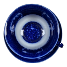 Charger l'image dans la galerie, Petrus Regout, Maastricht, fin XIXème. Tasse à soupe et sous-tasse en porcelaine.