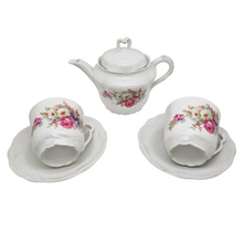 Charger l'image dans la galerie, Tête à tête en porcelaine fleurie et sa théière vintage, XXè