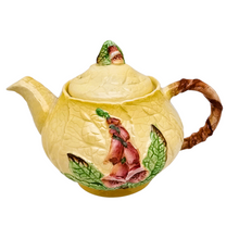 Charger l'image dans la galerie, Carlton Ware, théière en barbotine anglaise colorée au décor de digitale, années 1935-1950