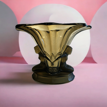 Charger l'image dans la galerie, Walther & Söhne, modèle Windsor. Vase Art déco d'époque.