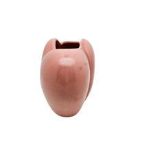 Load image into Gallery viewer, Vase vintage en céramique rose poudré – Forme cœur double, années 1950-1970 Le Charme des Violettes - Brocante en ligne