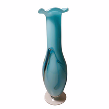 Charger l'image dans la galerie, Vase en verre opalin turquoise vintage Le charme des violettes - Brocante en ligne