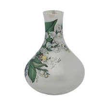 Charger l'image dans la galerie, Petit vase aux muguets en verre dépoli, vers 1900