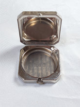 Load image into Gallery viewer, François Coty. Poudrier de sac Art déco Le charme des violettes - Brocante en ligne