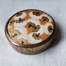 Charger l'image dans la galerie, François Coty. Poudrier de sac Art déco Le charme des violettes - Brocante en ligne