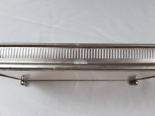 Load image into Gallery viewer, Plateau en céramique à motifs de roses, années 1920 Le charme des violettes - Brocante en ligne