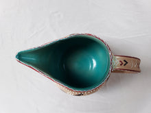 Charger l'image dans la galerie, Deruta. Carafe vintage en céramique à décor de chevaux stylisés. Italie. Le charme des violettes - Brocante en ligne