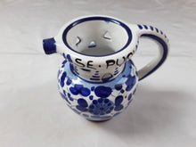 Load image into Gallery viewer, Pichet vintage en céramique italienne Le charme des violettes - Brocante en ligne