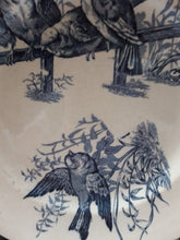 Load image into Gallery viewer, Jemappes. Assiette ancienne en faïence. Le charme des violettes - Brocante en ligne