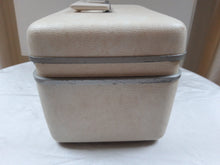 Afbeelding in Gallery-weergave laden, Beauty case Samsonite vintage Le charme des violettes - Brocante en ligne