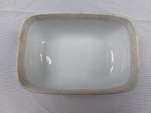 Afbeelding in Gallery-weergave laden, Ensemble de toilette en porcelaine ancienne à décor romantique (Andenne ?) Le charme des violettes - Brocante en ligne