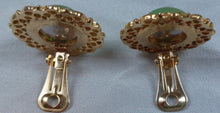 Charger l'image dans la galerie, Boucles d'oreilles clips vintage rondes or et vert Le charme des violettes - Brocante en ligne