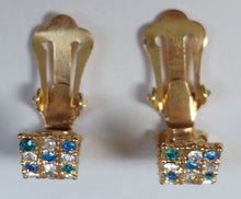 Afbeelding in Gallery-weergave laden, Boucles d'oreilles clips vintage multistrass Le charme des violettes - Brocante en ligne