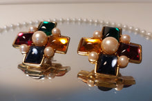 Charger l'image dans la galerie, Maison Monet USA. Boucles d'oreilles anciennes, années 1970