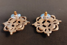 Afbeelding in Gallery-weergave laden, Vintage oorbellen uit de jaren '70