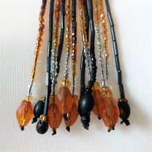 Charger l'image dans la galerie, Collier rétro ancien en perles et dentelle