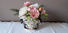 Afbeelding in Gallery-weergave laden, Cornet en porcelaine Le charme des violettes - Brocante en ligne