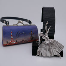 Afbeelding in Gallery-weergave laden, Frederick Massingham DBH. "Ballerina" broche van massief zilver. 1948.