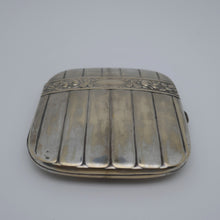 Load image into Gallery viewer, Art deco cigarette case in silver metal