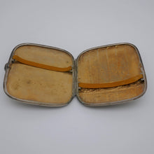Load image into Gallery viewer, Art deco cigarette case in silver metal