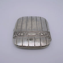 Load image into Gallery viewer, Art deco cigarette case in silver metal