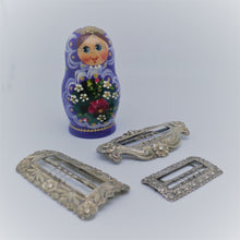 Afbeelding in Gallery-weergave laden, Set van 3 zilveren metalen riemgespen, eind 19e eeuw, begin 20e eeuw