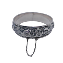 Load image into Gallery viewer, ELLDEE. Scandinavian bracelet with roses in solid silver. 1940s.