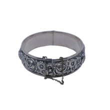 Load image into Gallery viewer, ELLDEE. Scandinavian bracelet with roses in solid silver. 1940s.