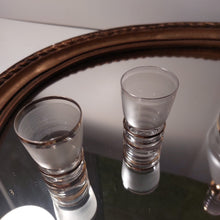 Charger l'image dans la galerie, Service à liqueur en verre Art déco Le charme des violettes - Brocante en ligne
