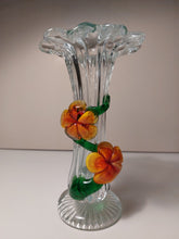 Charger l'image dans la galerie, Vase soliflore en verre vintage Le charme des violettes - Brocante en ligne