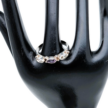 Charger l&#39;image dans la galerie, Bague artisanale indienne vintage en argent sertie de pierres taillées, années 1980-2000 Le Charme des Violettes - Brocante en ligne
