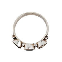 Charger l&#39;image dans la galerie, Bague artisanale indienne vintage en argent sertie de pierres taillées, années 1980-2000 Le Charme des Violettes - Brocante en ligne
