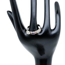 Charger l&#39;image dans la galerie, Bague artisanale indienne vintage en argent sertie de pierres taillées, années 1980-2000 Le Charme des Violettes - Brocante en ligne
