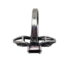 Charger l'image dans la galerie, Bague Art déco en argent, grenat et marcassites, vers 1925-1935 Le Charme des Violettes - Brocante en ligne
