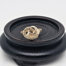 Charger l'image dans la galerie, Bague en or 14 carats sertie de 21 diamants taille rose, vers 1880–1910 Le Charme des Violettes - Brocante en ligne
