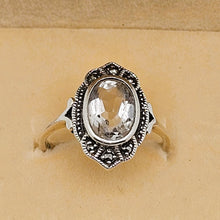 Afbeelding in Gallery-weergave laden, Bague en argent 925, quartz facetté et marcassites – inspiration Art déco, années 1970-1990 Le Charme des Violettes - Brocante en ligne
