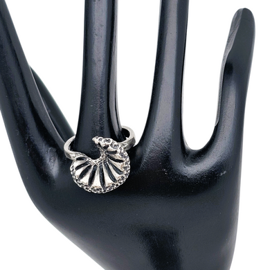 Bague corolle au design organique en argent 925, années 1970 Le Charme des Violettes - Brocante en ligne