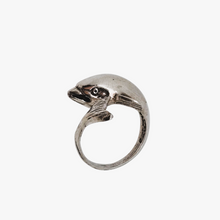 Charger l&#39;image dans la galerie, Bague vintage en forme de dauphin en argent 925, années 1970 Le Charme des Violettes - Brocante en ligne
