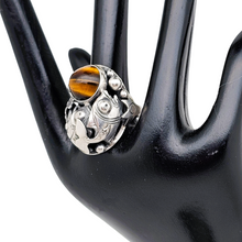 Load image into Gallery viewer, Niels Erik From. Bague Skønvirke fish en argent sterling et oeil de tigre, design danois, années 1950
