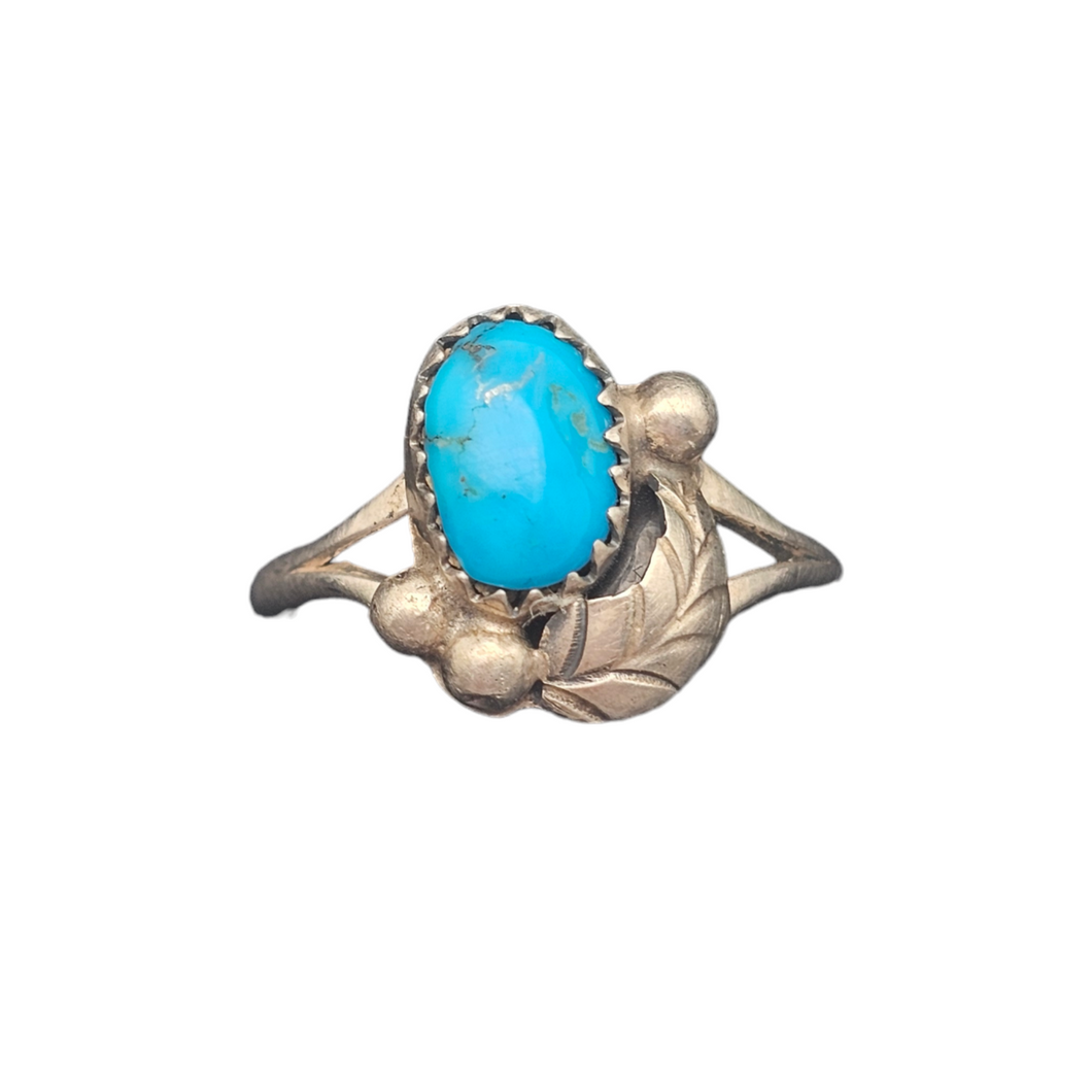 Old ring in 925 silver set with a turquoise
