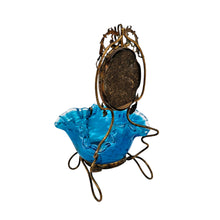 Load image into Gallery viewer, Baguier porte-montre Napoléon III en verre bleu turquoise et laiton doré, fin XIXe siècle Le Charme des Violettes - Brocante en ligne
