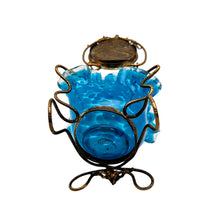 Load image into Gallery viewer, Baguier porte-montre Napoléon III en verre bleu turquoise et laiton doré, fin XIXe siècle Le Charme des Violettes - Brocante en ligne
