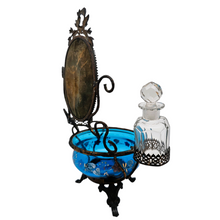 Charger l'image dans la galerie, Baguier Napoléon III revisité – miroir biseauté, verre turquoise émaillé, flacon en cristal, vers 1880-1900 Le Charme des Violettes - Brocante en ligne
