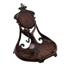 Charger l'image dans la galerie, Baguier porte-montre Art nouveau en bronze – Jeune femme, vers 1900 Le Charme des Violettes - Brocante en ligne
